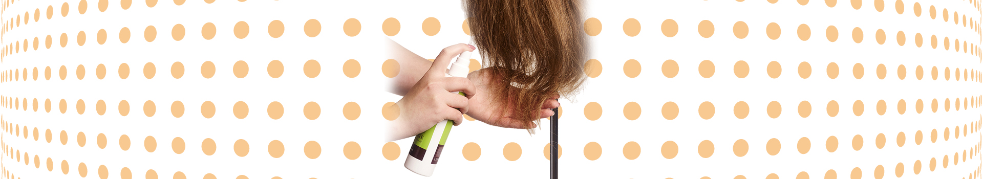 Hair tips of a hairdressing doll are treated with spray care
